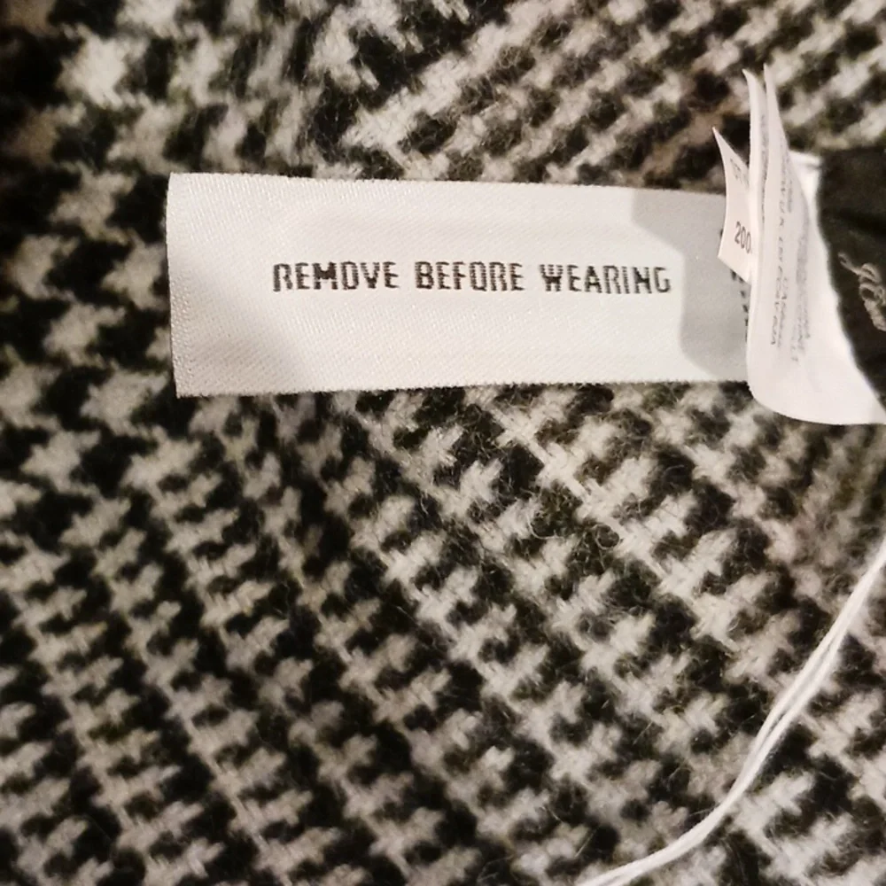 New Ladies Shawl - Picture 10 of 10